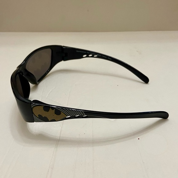 TM & DC Comics Batman Kid’s Sunglasses - Picture 4 of 13